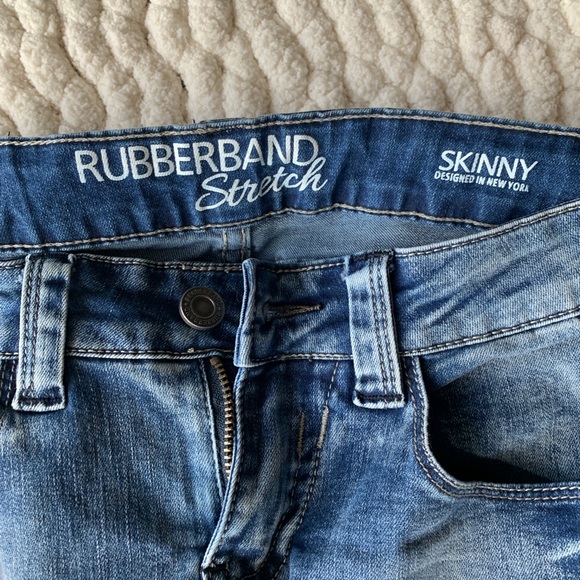 Light Wash Stretchy Jeans - Picture 3 of 4